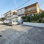 Ivanka Apartment *